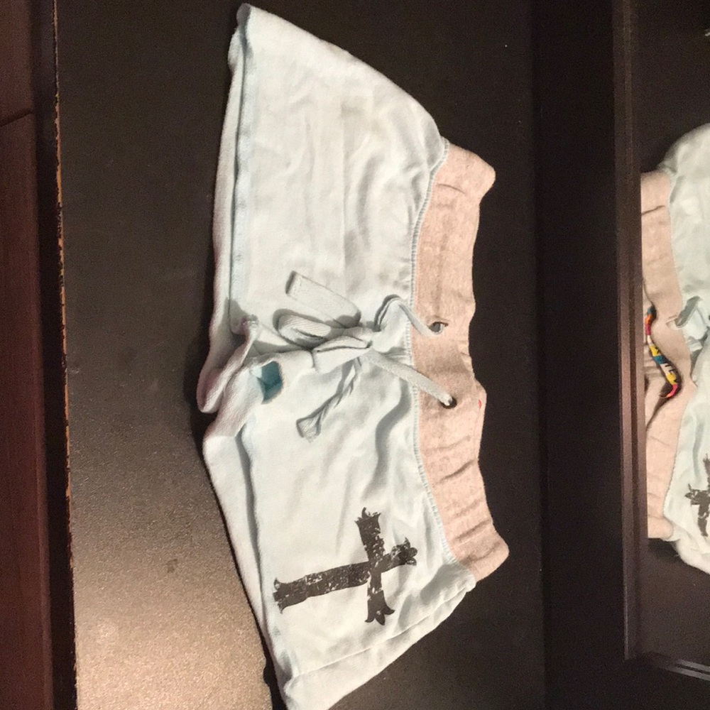 Derek heart shorts